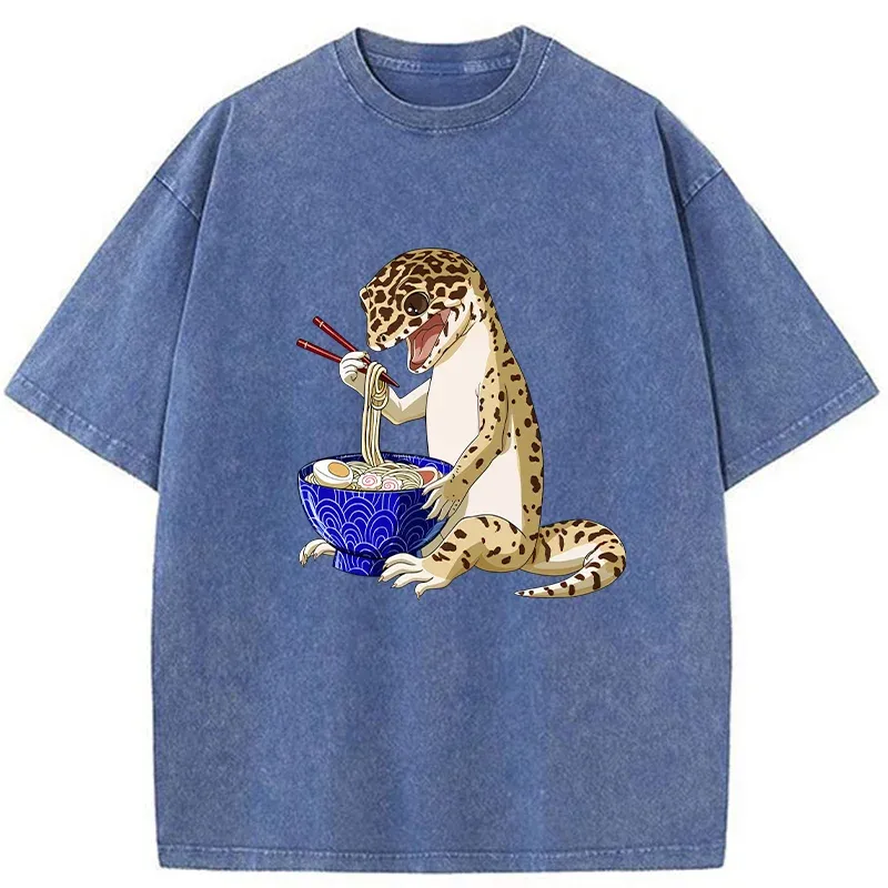 Tokyo-Tiger Gecko Eating Ramen Washed T-Shirt