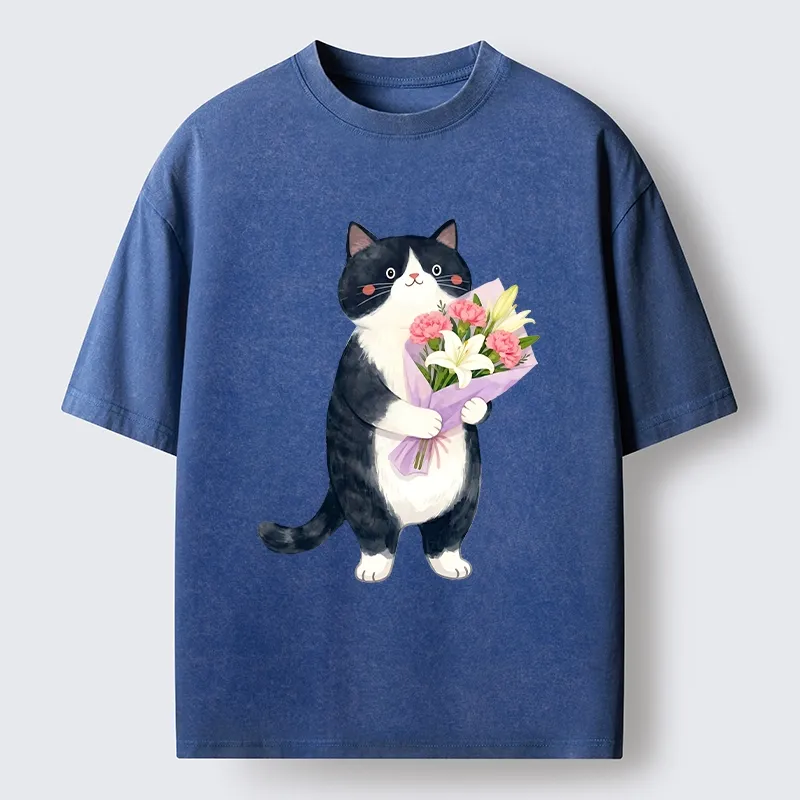 Tokyo-Tiger Sweet Cat Delivers Flowers Washed T-Shirt