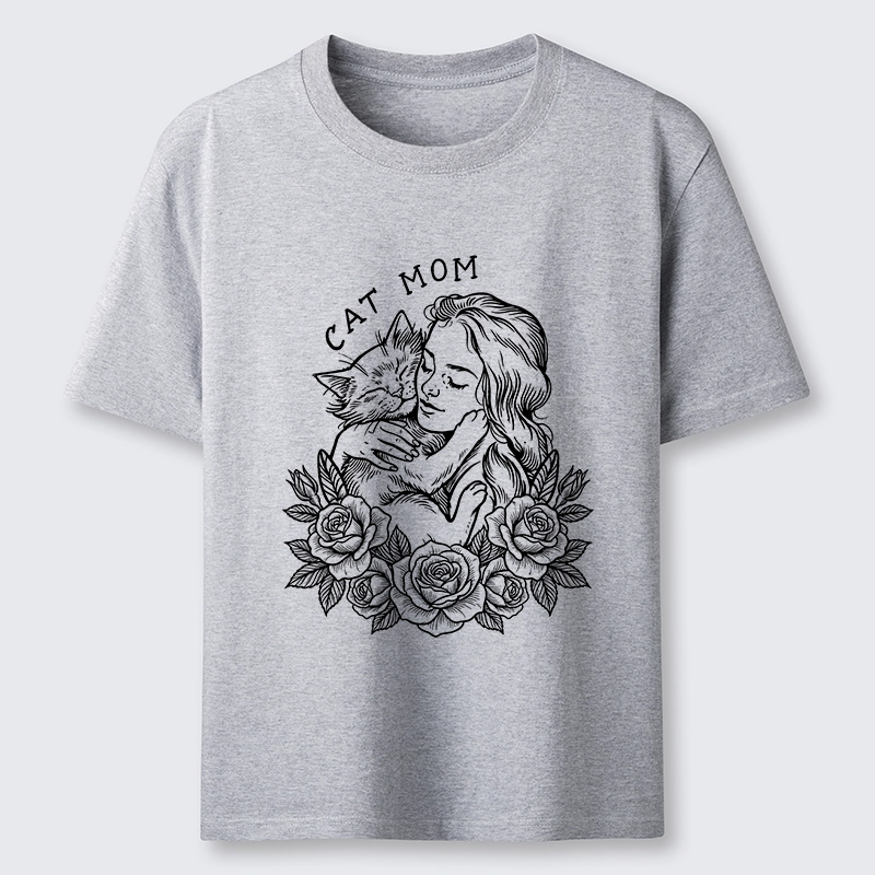 Tokyo-Tiger Cat Mom Cuddling Her Kitten Classic T-Shirt