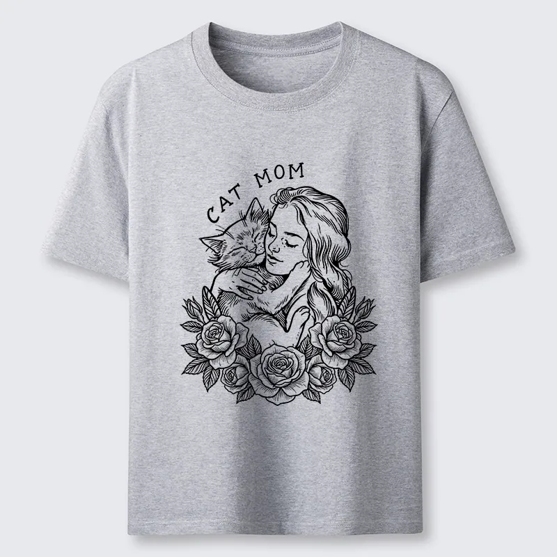 Tokyo-Tiger Cat Mom Cuddling Her Kitten Classic T-Shirt