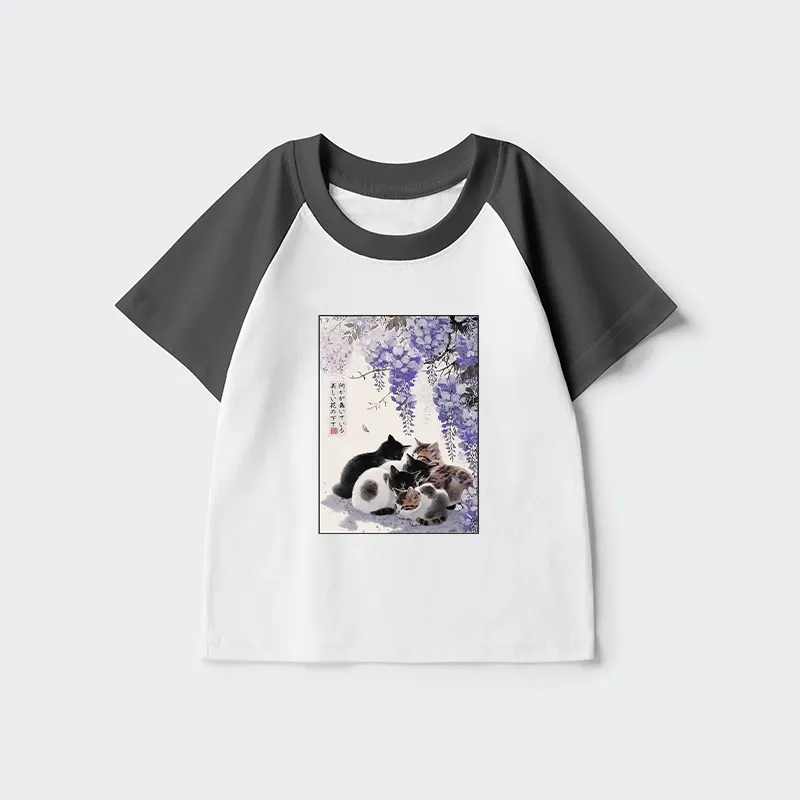Tokyo-Tiger Cats plotting under the wisteria Kids Raglan T-shirt