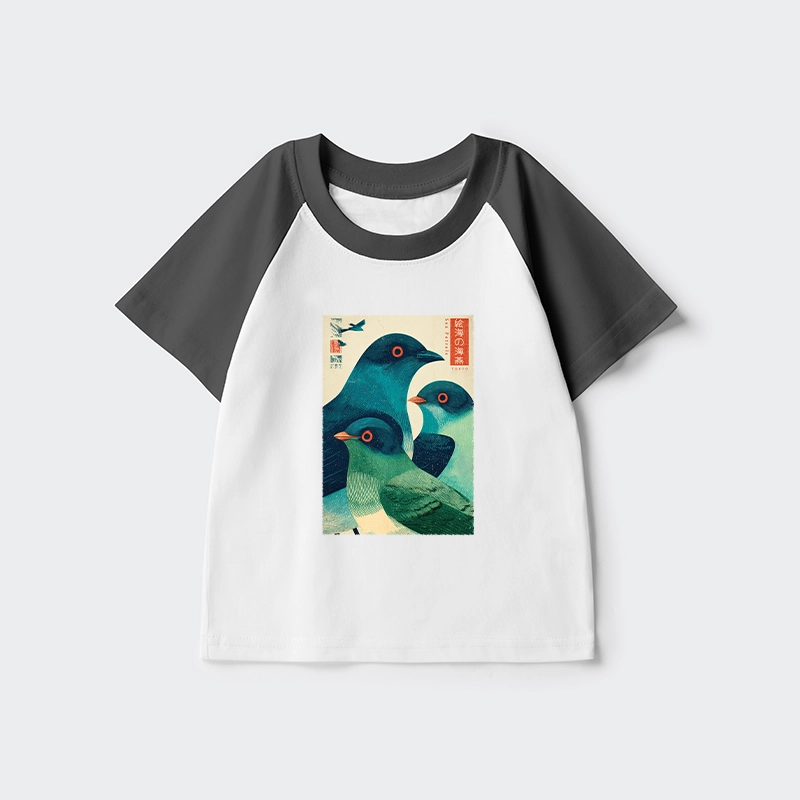 Tokyo-Tiger Petrels Of The Painted Sea Kids Raglan T-shirt