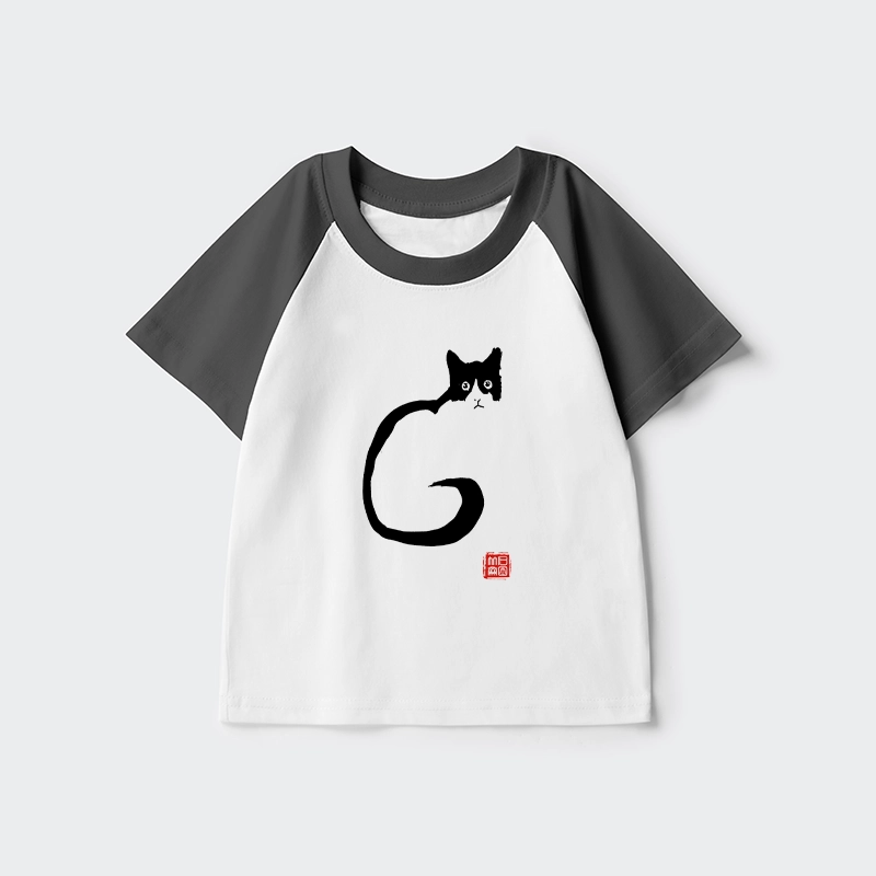 Tokyo-Tiger Calm Cat In Simple Lines Raglan T-shirt