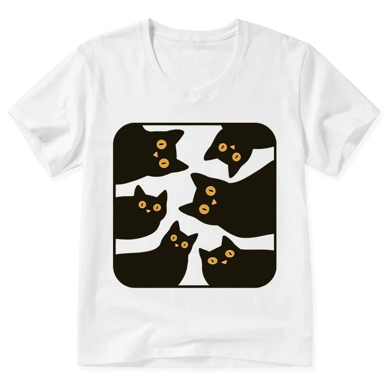 Tokyo-Tiger Cats Are Watching You V-Neck Classic T-Shirt
