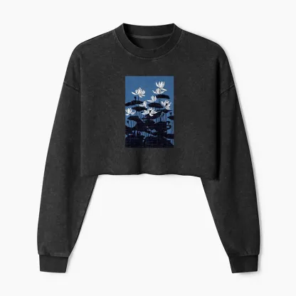 Tokyo-Tiger Blue Lotus Japanese Art Washed Crop Sweatshirt