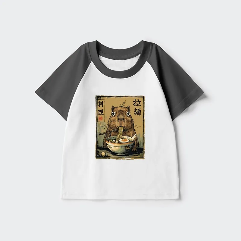 Tokyo-Tiger Cute Capybara Eating Ramen Kids Raglan T-shirt