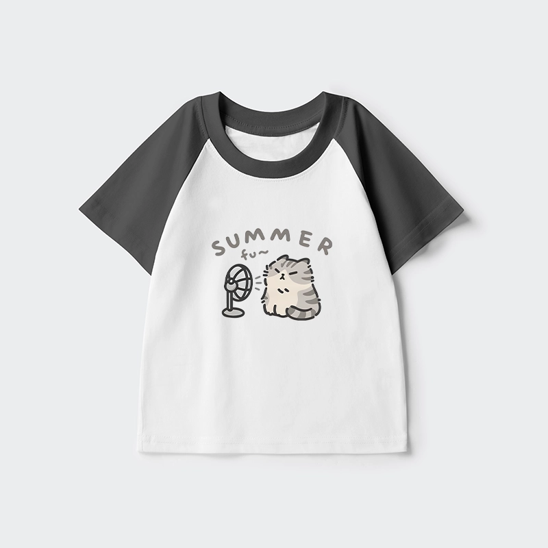 Tokyo-Tiger Summer Cat Chills With A Fan Kids Raglan T-shirt
