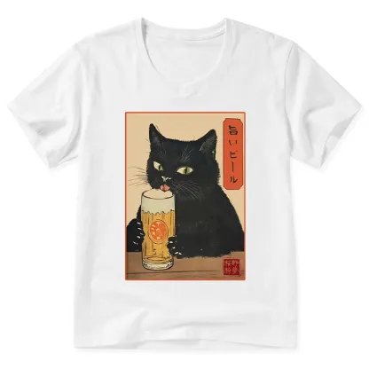 Tokyo-Tiger Cat Holding A Glass Of Beer V-Neck Classic T-Shirt
