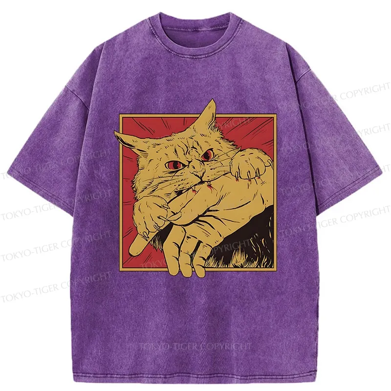 Tokyo-Tiger Retro Cat Biting Hand Washed T-Shirt