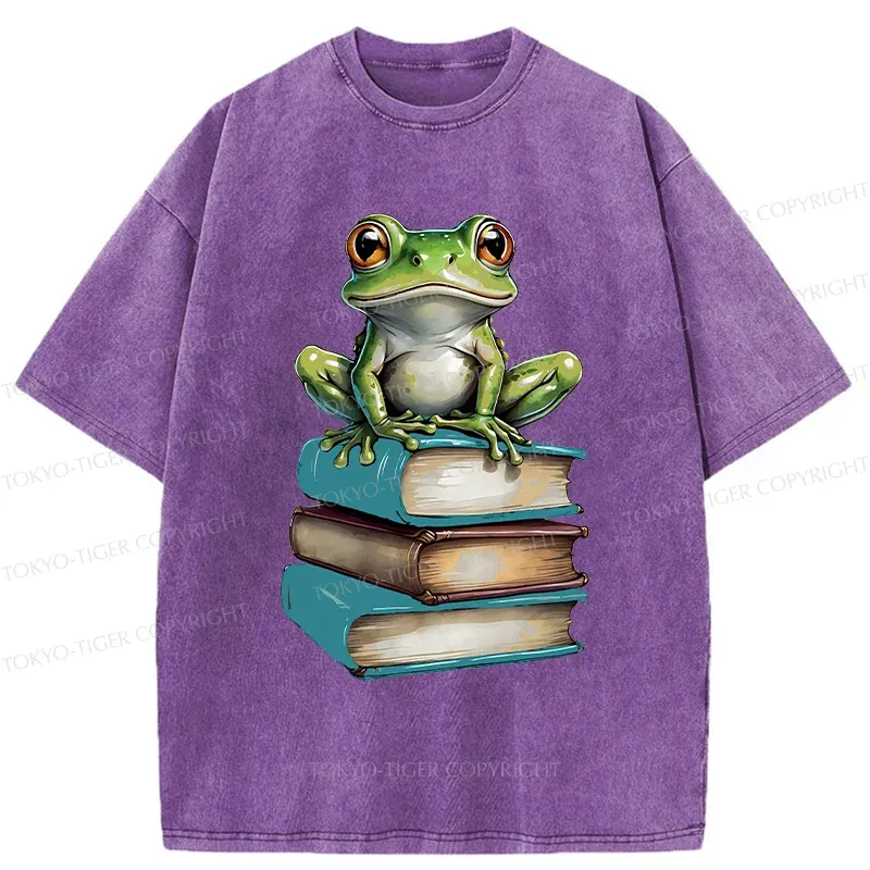 Tokyo-Tiger Frog On The Bookshelf Washed T-Shirt