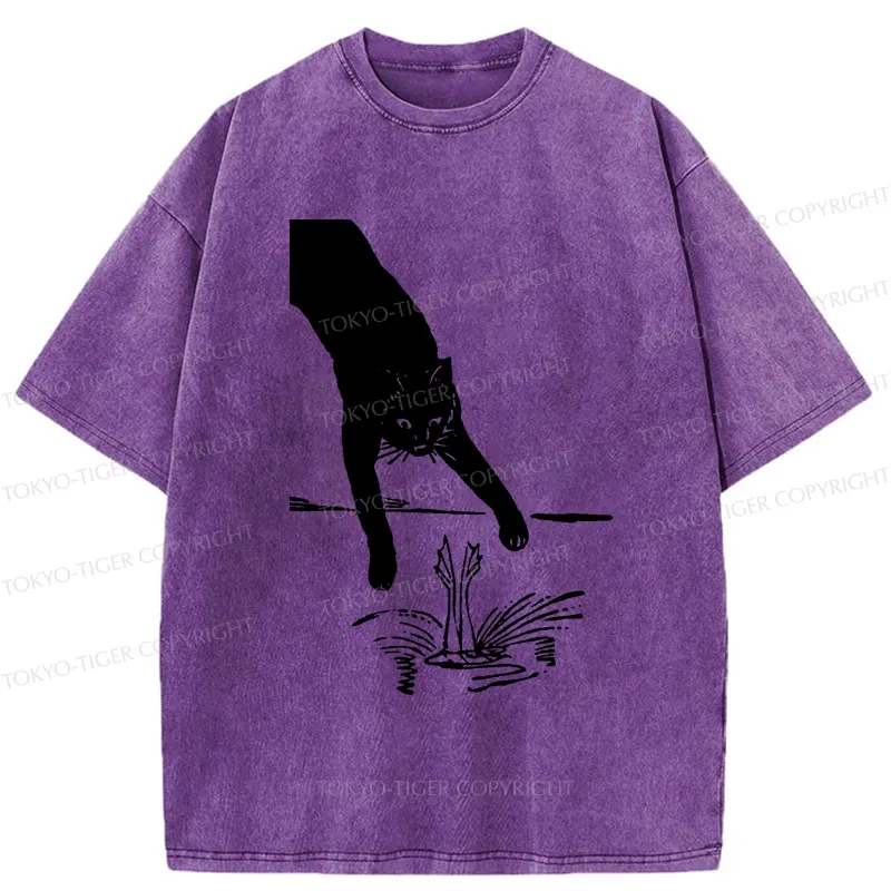 Tokyo-Tiger Funny Cat Catching Frog Washed T-Shirt