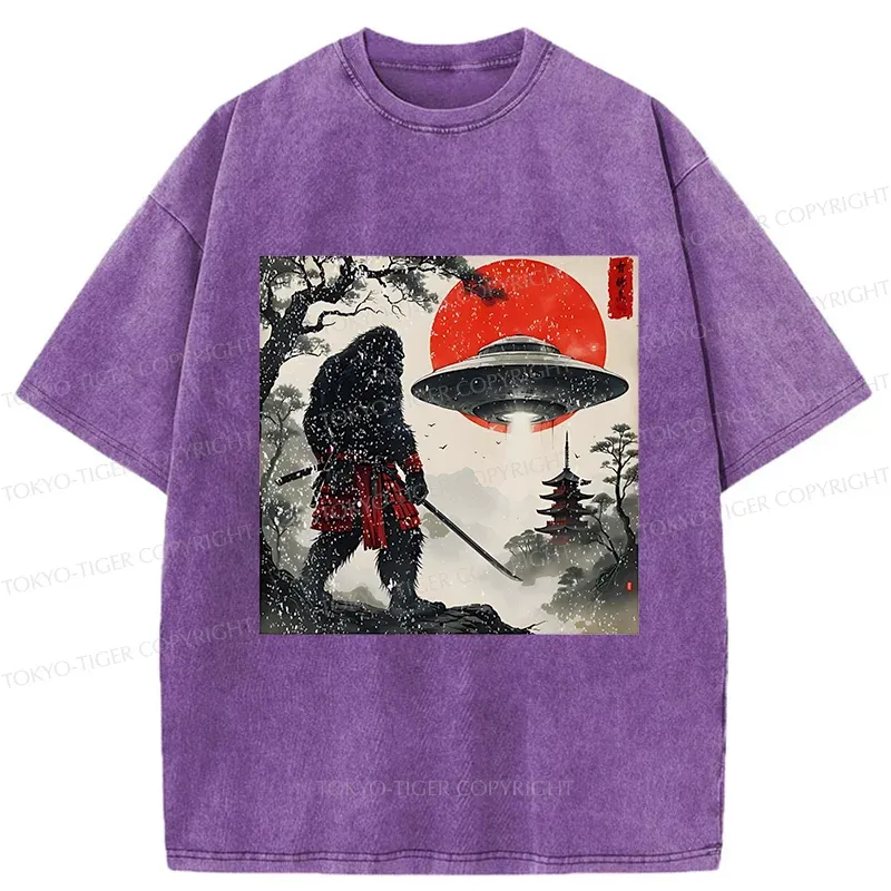 Tokyo-Tiger Bigfoot Vs Alien Washed T-Shirt