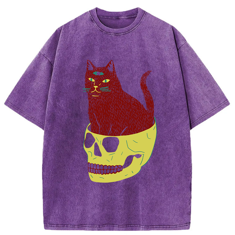 Tokyo-Tiger Cat Sitting In Skull Washed T-Shirt