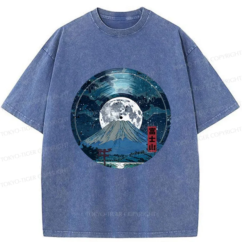 Tokyo-Tiger Mount Fuji Under The Aurora Washed T-Shirt