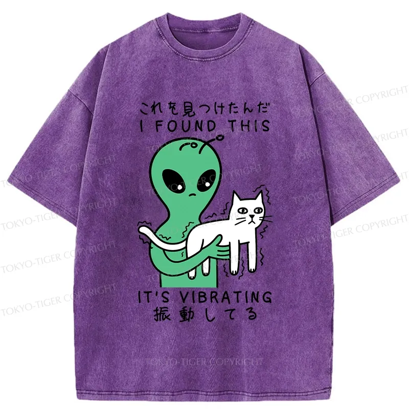 Tokyo-Tiger Alien Holding A Vibrating Cat Funny Washed T-Shirt
