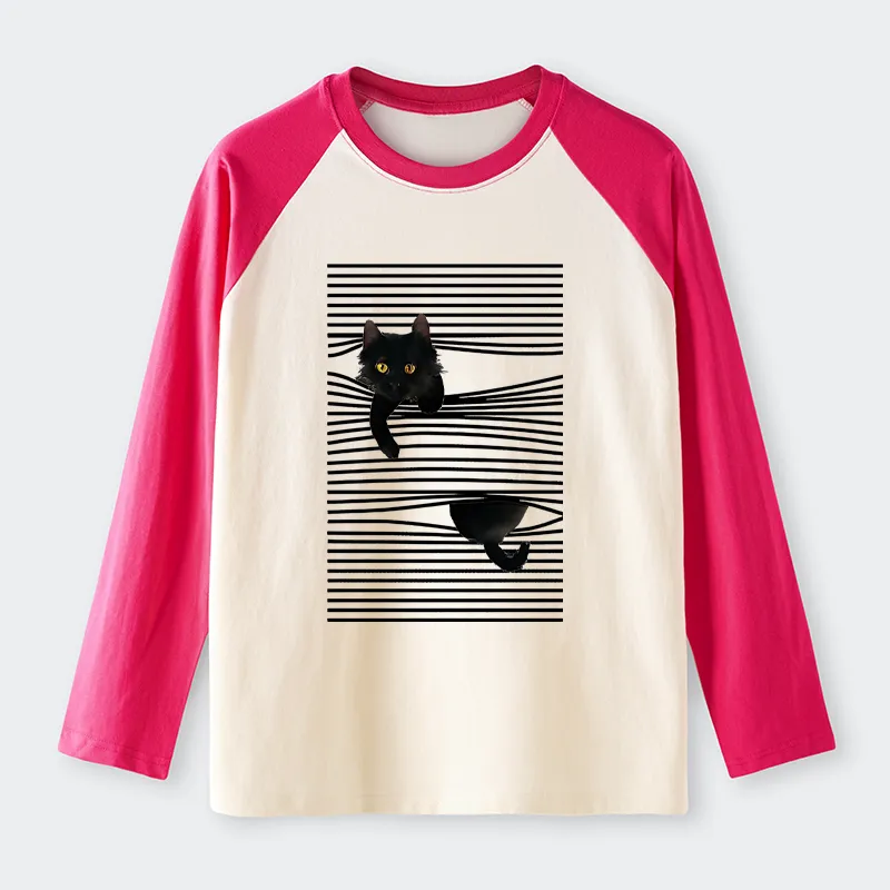 Tokyo-Tiger Cat Scratching Curtain Raglan Long Sleeve T-shirt