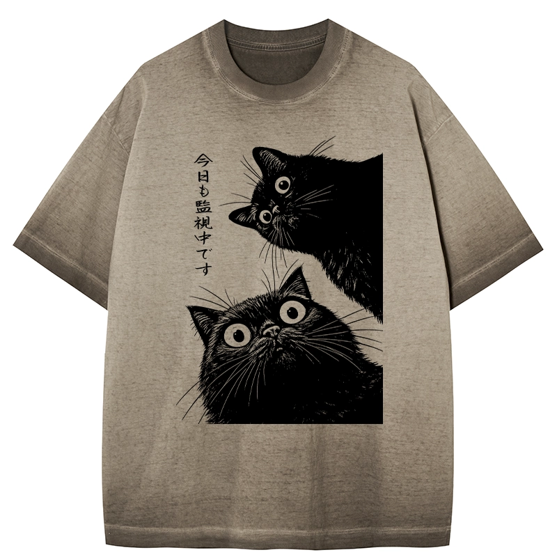 Tokyo-Tiger The Cat Is Watching Today Gradient Washed T-Shirt