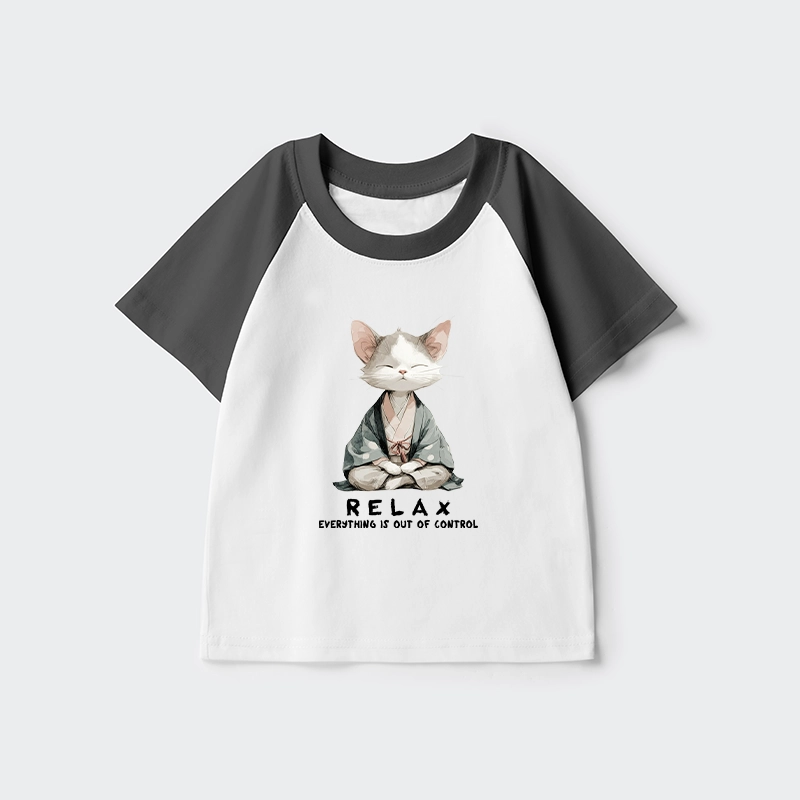 Tokyo-Tiger Zen Cat Relaxation，Everything's Out Of Control Kids Raglan T-shirt