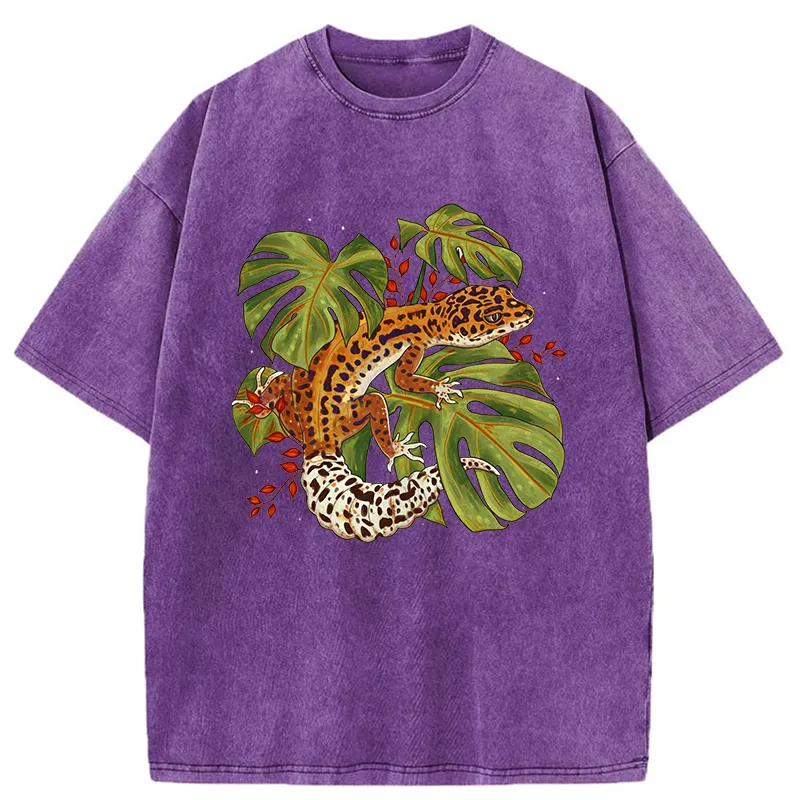 Tokyo-Tiger Geckos And Monstera Plants Washed T-Shirt