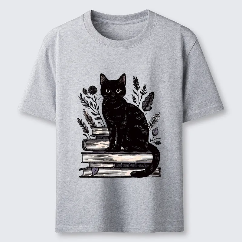 Tokyo-Tiger Books And Cats Classic T-Shirt