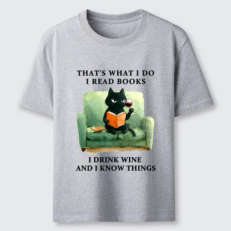 Tokyo-Tiger Cat That Reads And Drinks Classic T-Shirt