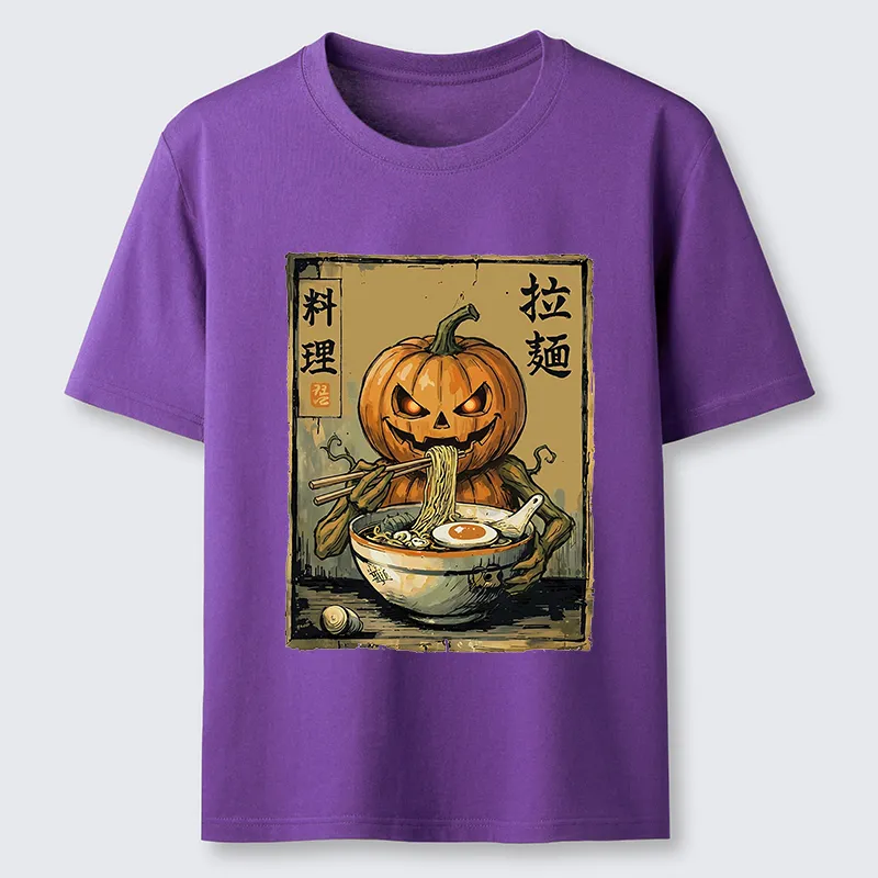 Tokyo-Tiger Pumpkin Eating Ramen Classic T-Shirt
