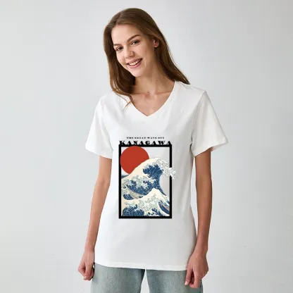 Tokyo-Tiger Minimalist Ukiyo-e Waves V-Neck Classic T-Shirt