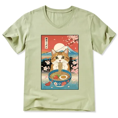 Tokyo-Tiger Funny Orange Cat Eating Ramen Japan V-Neck Classic T-Shirt