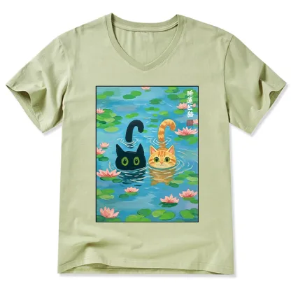 Tokyo-Tiger Cats In The Lotus Pond V-Neck Classic T-Shirt