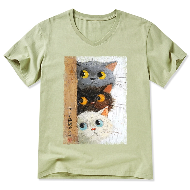 Tokyo-Tiger Three Cute Cats Watch You V-Neck Classic T-Shirt