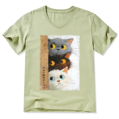 Tokyo-Tiger Three Cute Cats Watch You V-Neck Classic T-Shirt