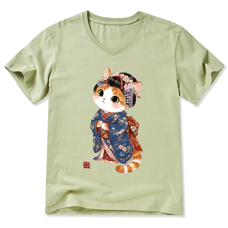 Tokyo-Tiger Cat Dressed As A Geisha Funny V-Neck Classic T-Shirt
