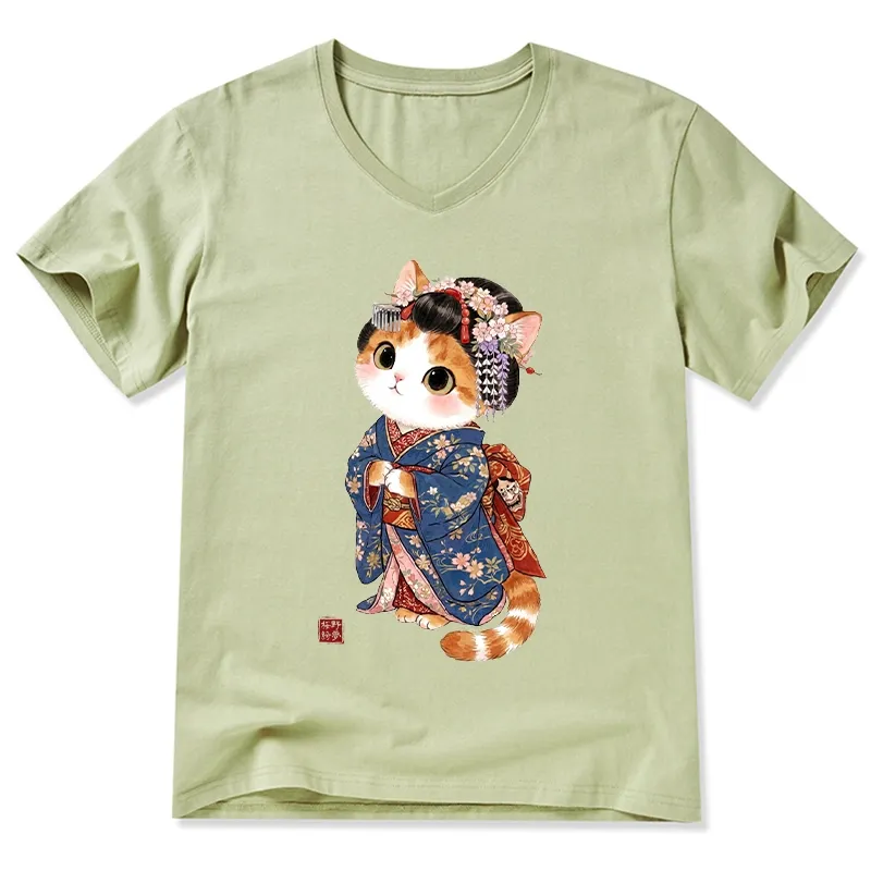 Tokyo-Tiger Cat Dressed As A Geisha Funny V-Neck Classic T-Shirt