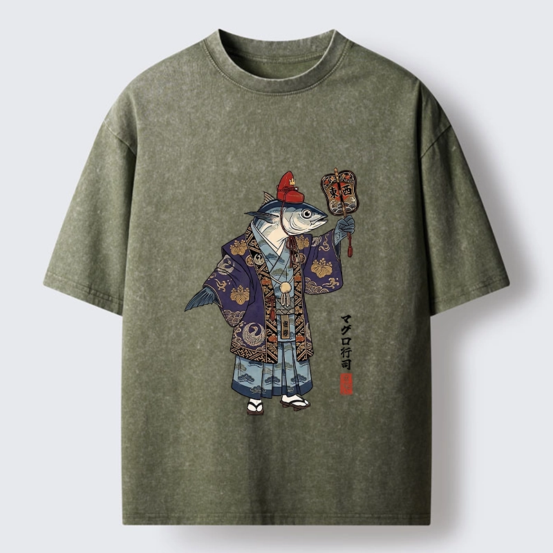 Tokyo-Tiger Fish Chef Holds Decorative Hand Fan Washed T-Shirt