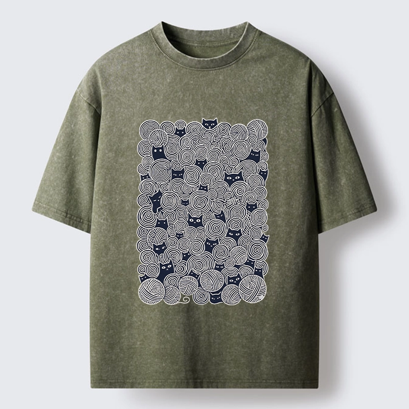 Tokyo-Tiger Tiny Black Cats Hide In Yarn Balls Washed T-Shirt