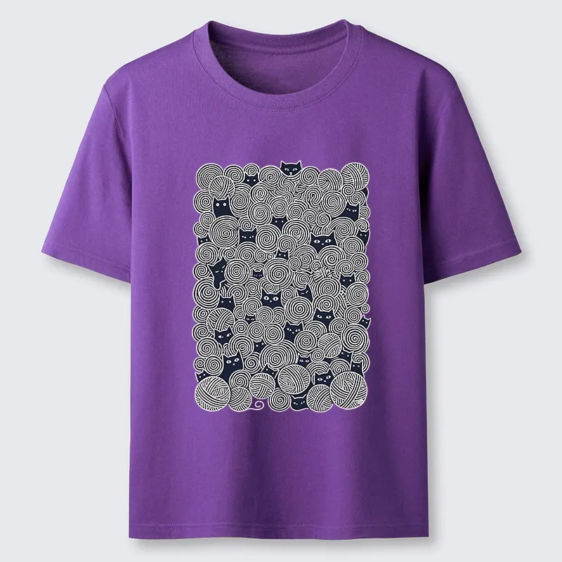 Tokyo-Tiger Tiny Black Cats Hide In Yarn Balls Classic T-Shirt