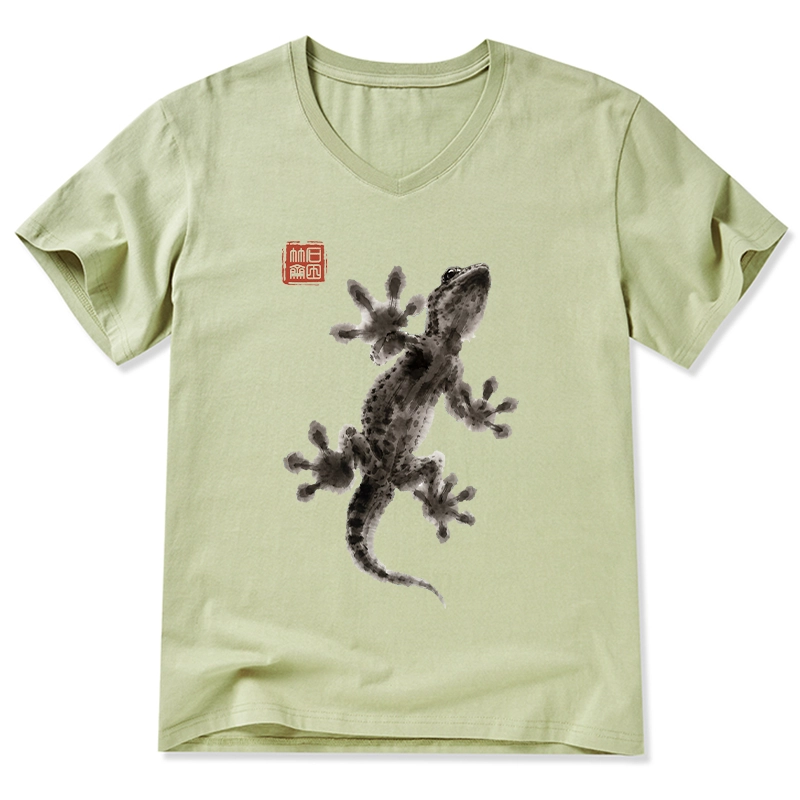 Tokyo-Tiger Minimal Asian Ink Brush Gecko Vibe V-Neck Classic T-Shirt