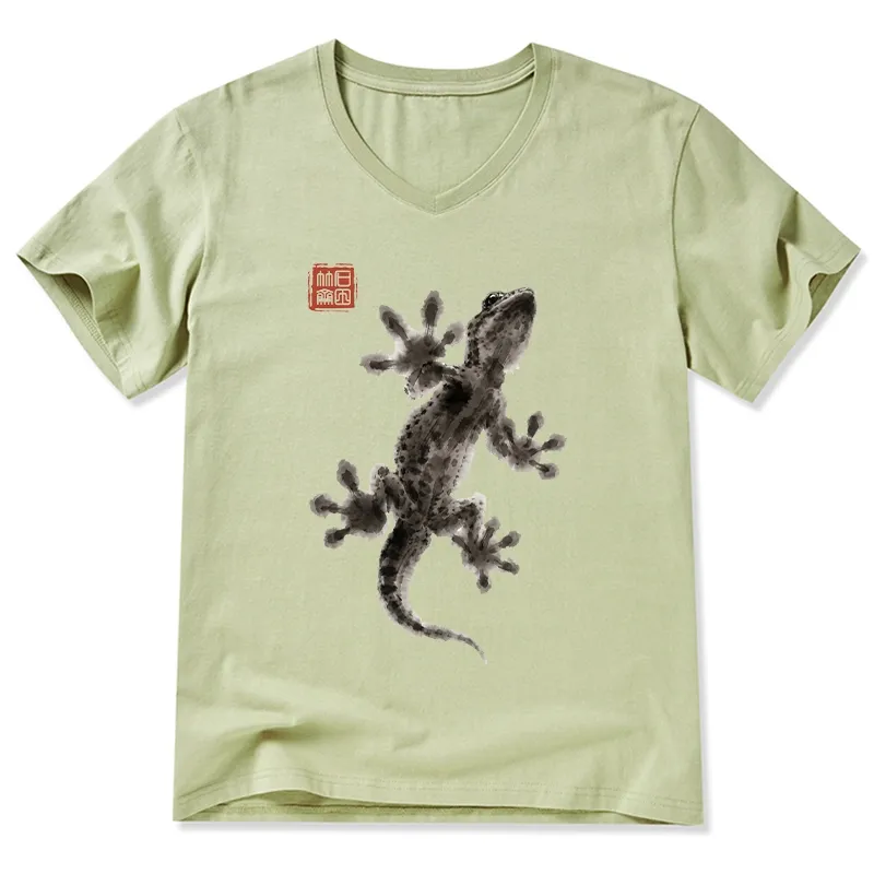 Tokyo-Tiger Minimal Asian Ink Brush Gecko Vibe V-Neck Classic T-Shirt Sale