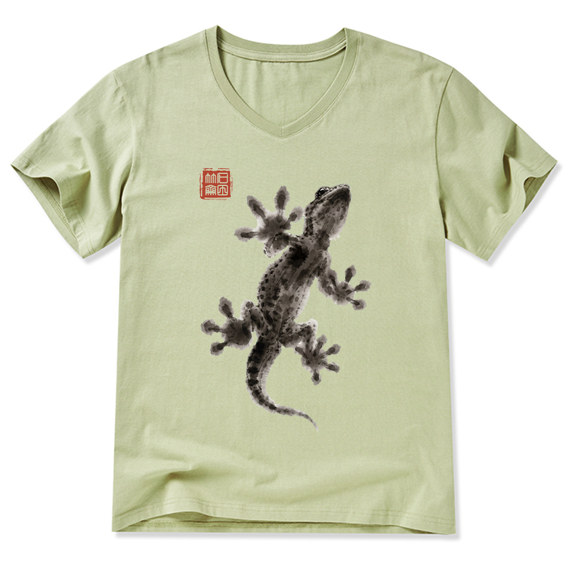 Tokyo-Tiger Minimal Asian Ink Brush Gecko Vibe V-Neck Classic T-Shirt
