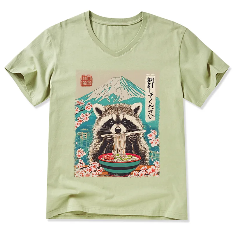 Tokyo-Tiger Please Give Raccoon A Discount V-Neck Classic T-Shirt