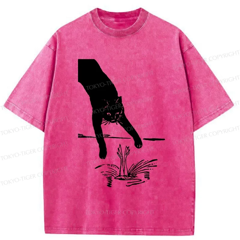 Tokyo-Tiger Funny Cat Catching Frog Washed T-Shirt
