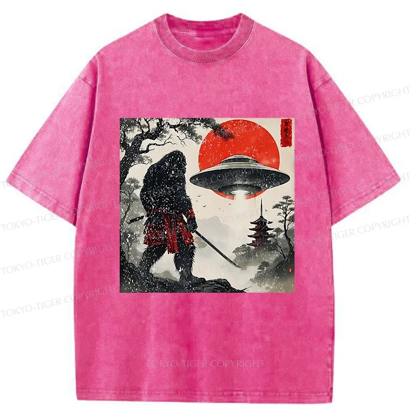 Tokyo-Tiger Bigfoot Vs Alien Washed T-Shirt
