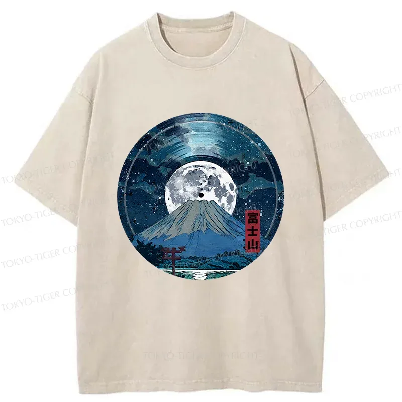 Tokyo-Tiger Mount Fuji Under The Aurora Washed T-Shirt