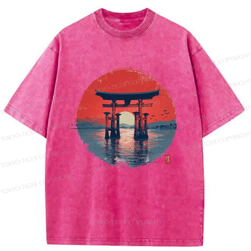 Tokyo-Tiger Retro Japanese Torii Gate Washed T-Shirt
