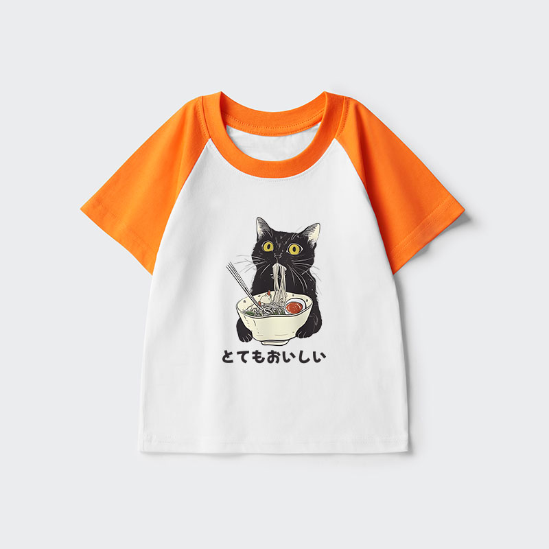 Tokyo-Tiger Cats Eat Ramen Noodles Kids Raglan T-shirt