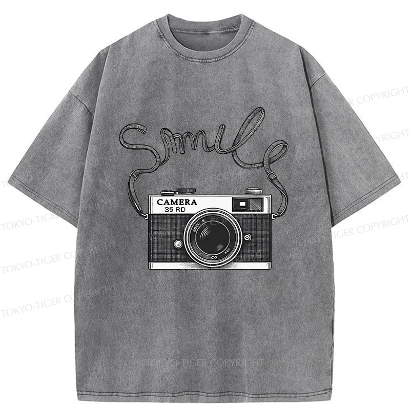 Tokyo-Tiger Smile Camera Washed T-Shirt