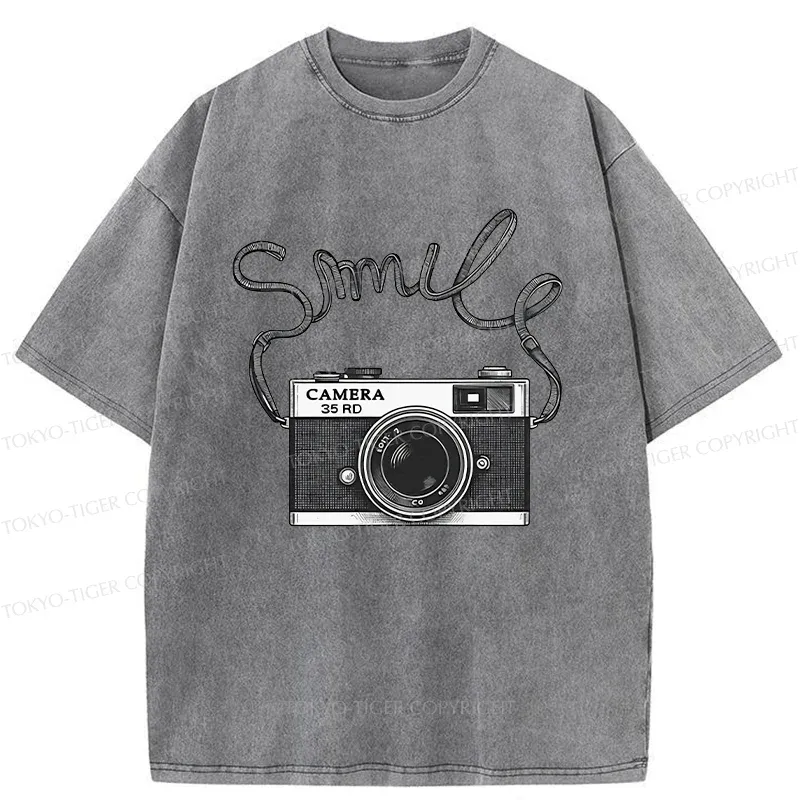 Tokyo-Tiger Smile Camera Washed T-Shirt