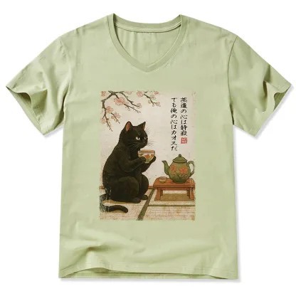 Tokyo-Tiger Tea Time With A Black Cat V-Neck Classic T-Shirt