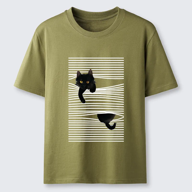 Tokyo-Tiger Cat Scratching Curtain Classic T-Shirt