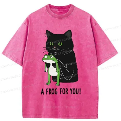 Tokyo-Tiger Cat Holding Frog Washed T-Shirt